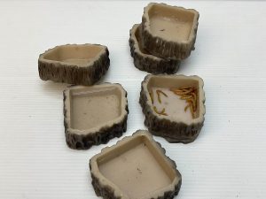 Water Dish Segitiga - WD4